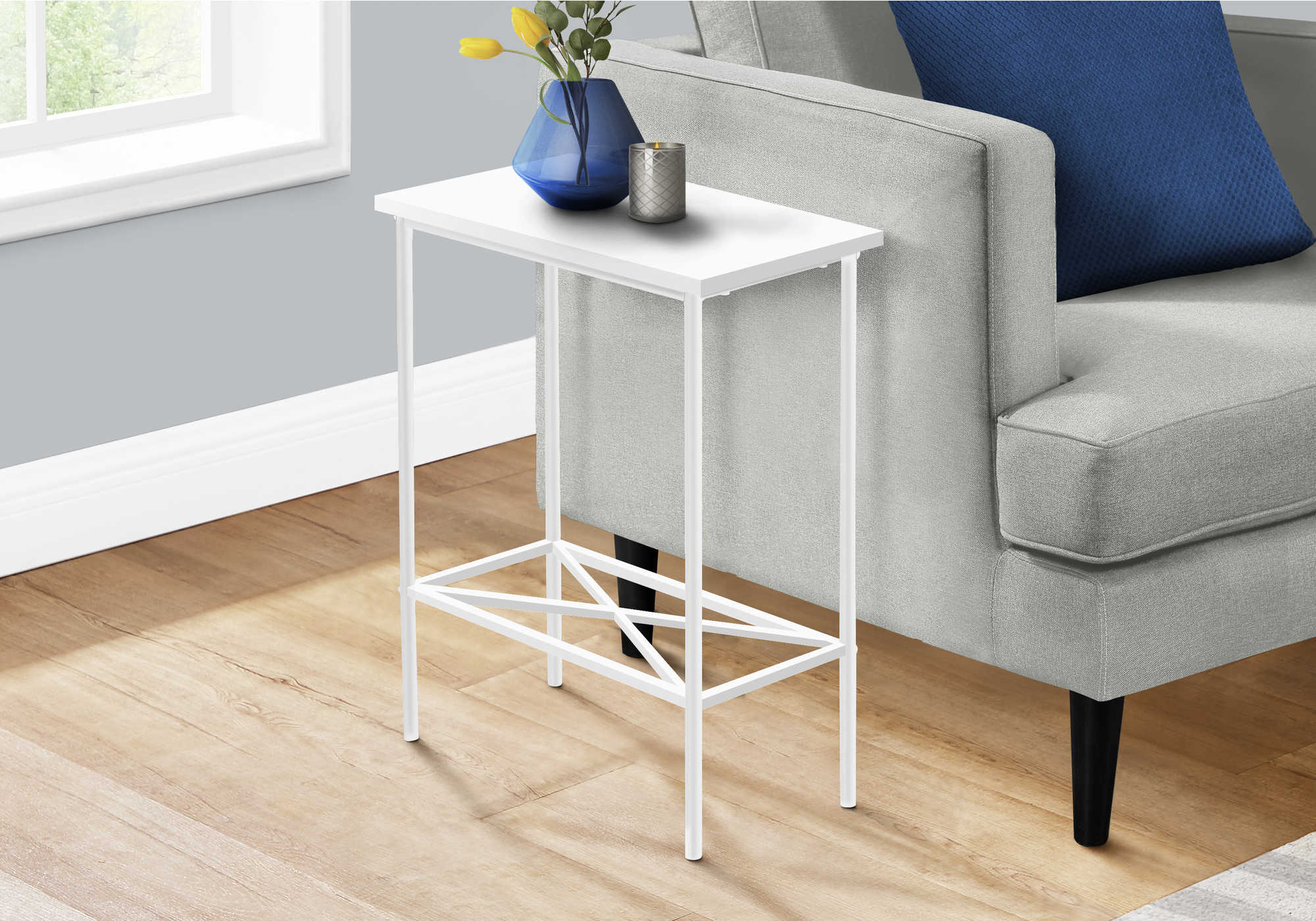 ACCENT TABLE - 24"H /WHITE / WHITE METAL
