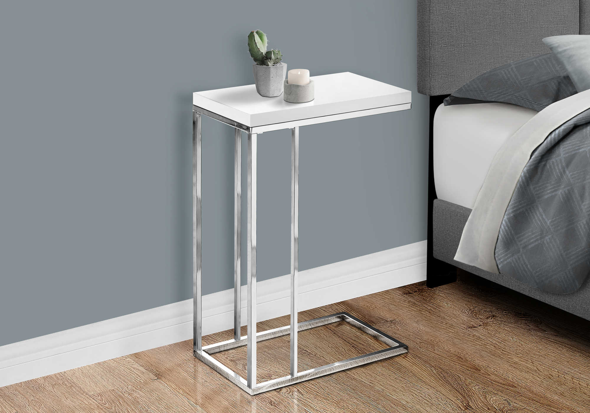 NIGHTSTAND - GLOSSY WHITE WITH CHROME METAL