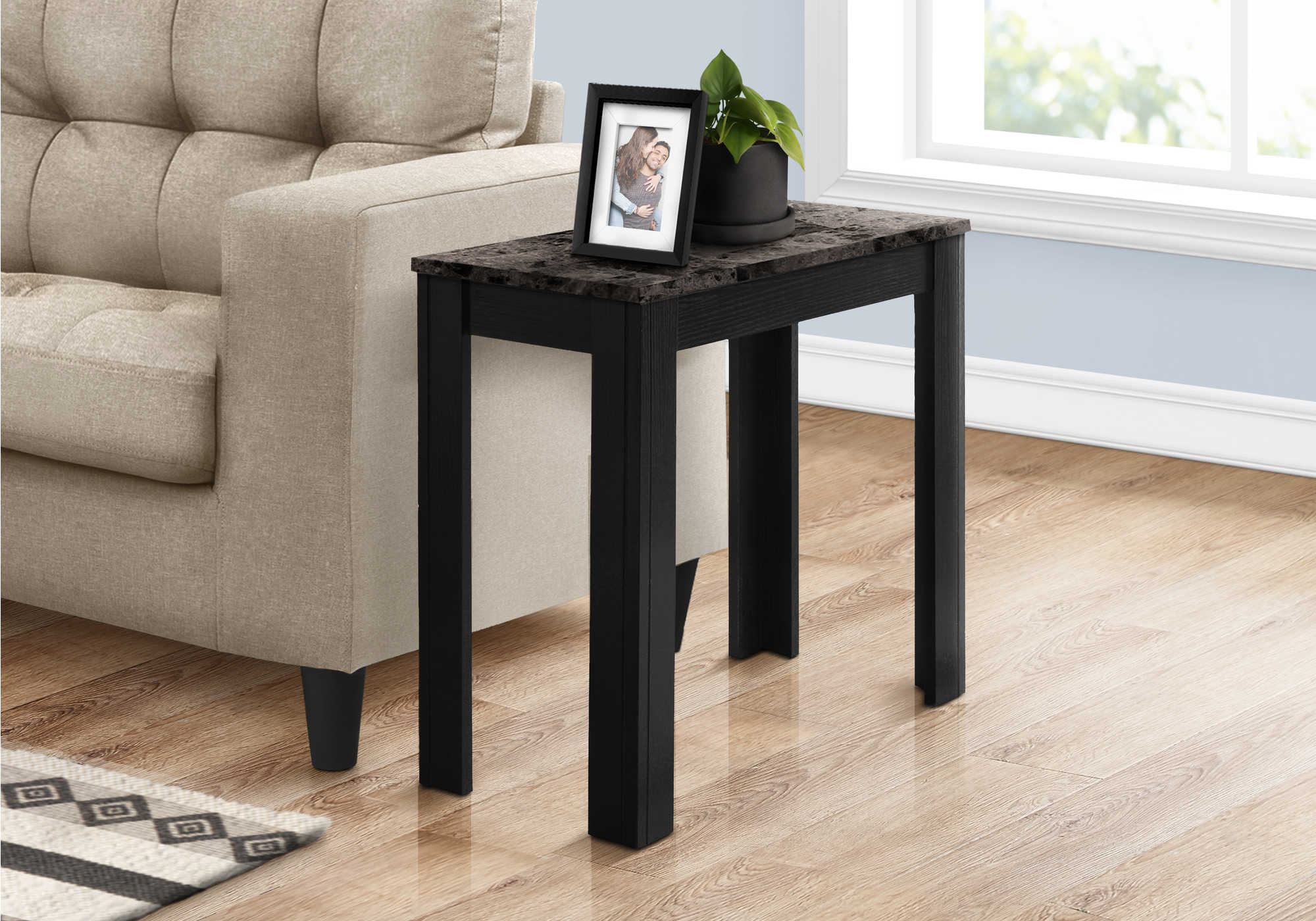 ACCENT TABLE - BLACK / GREY MARBLE 