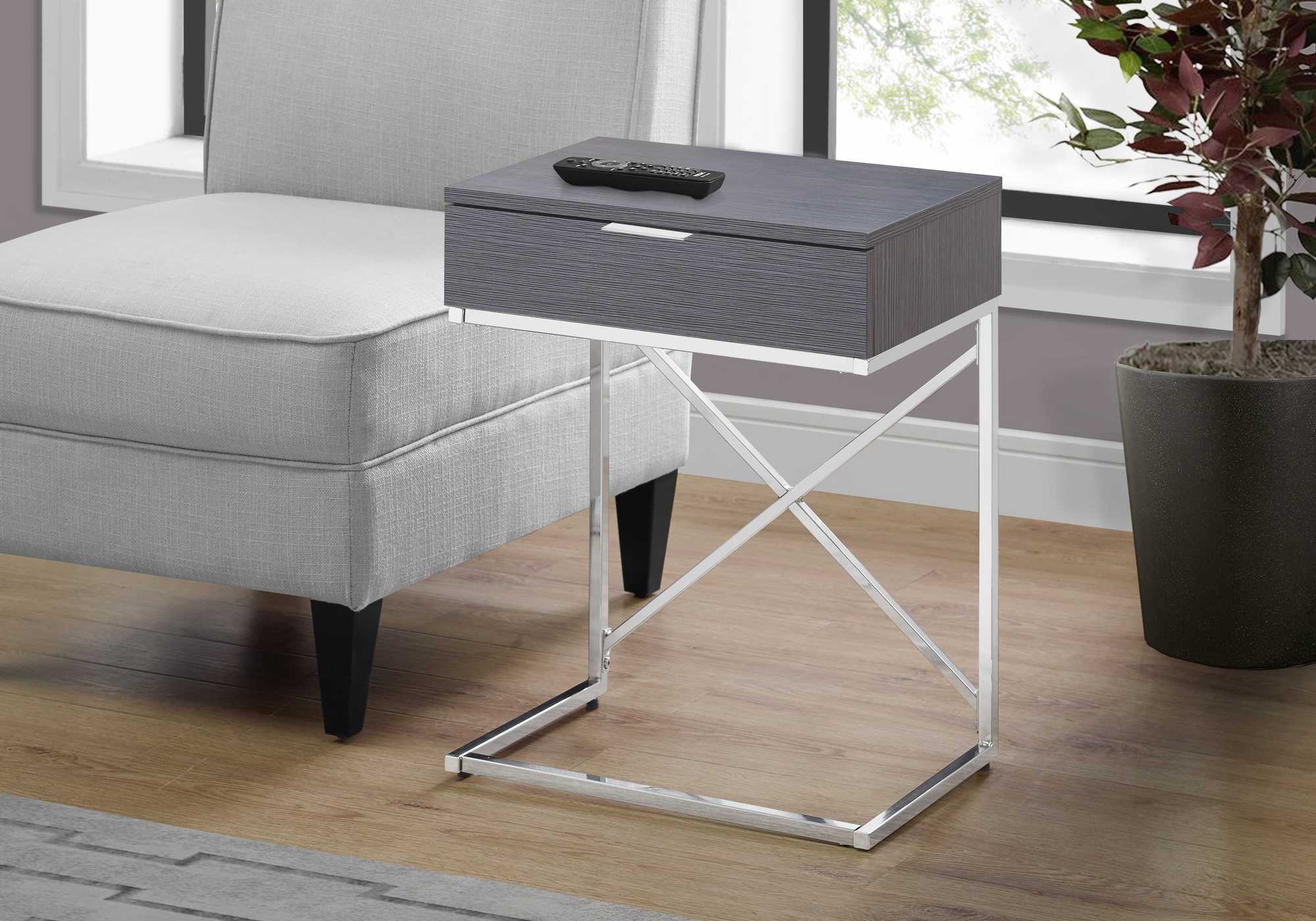 ACCENT TABLE - 24"H / GREY / CHROME METAL 