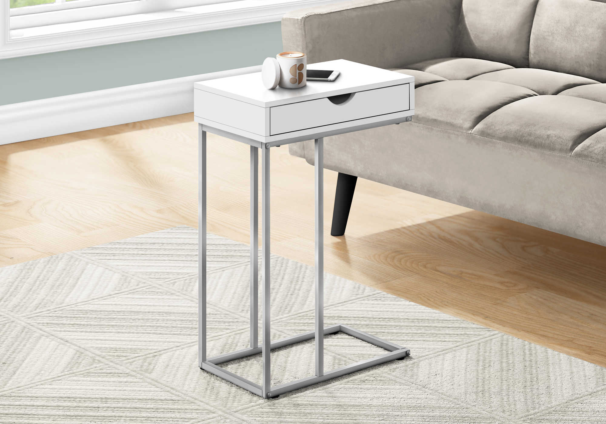 ACCENT TABLE - 25"H / WHITE / SILVER METAL