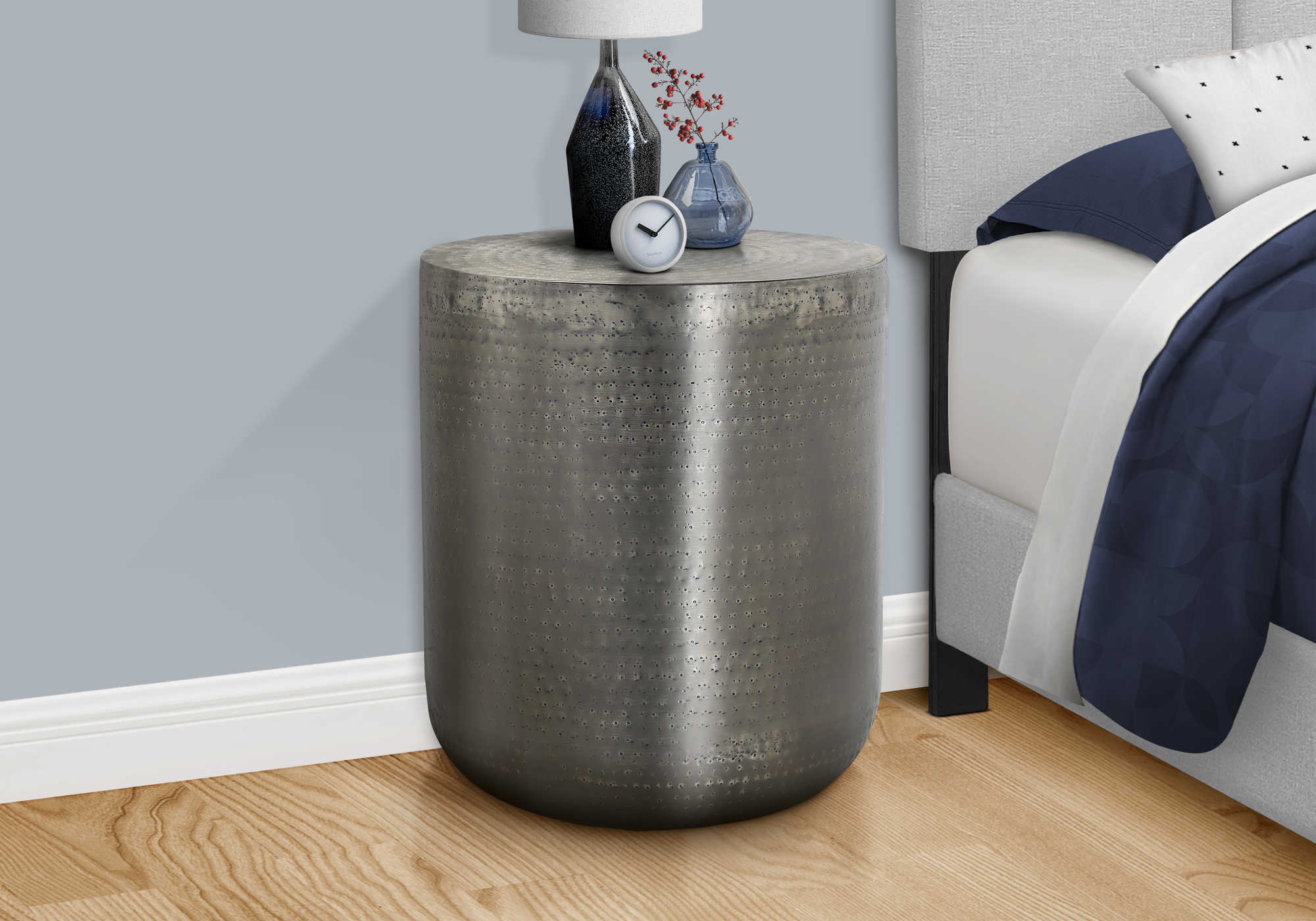 NIGHTSTAND - 22"H / SILVER GREY IRON METAL END TABLE